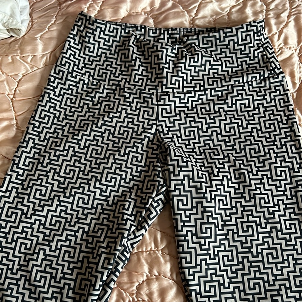 Onzie patterned high rise leggings